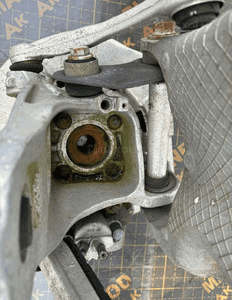 BMW F15 F16 Zwrotnica piasta tył Lewa - 16289 3