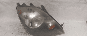 Przod przednia lampa prawa ford fiesta MK6 1