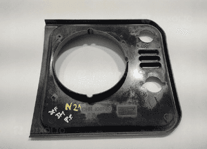 Ramka osłona maskownica lampy prawa land rover defender DHH100780 1999-2014 3