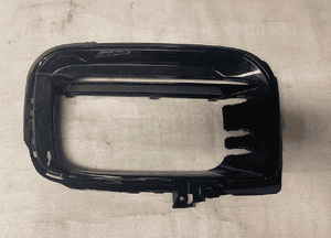 Porsche cayenne kratka zderzaka prawa 18- 1