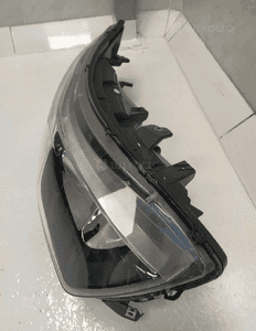 Iveco daily lift 2019R- lampa prawa przód przednia 9 pin 4