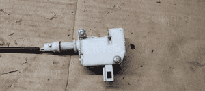 Siłownik klapki wlewu paliwa VW Phaeton 1C0810773 3B0959782 5