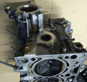 Audi A6 C6  3.0 V6 TFSI głowica silnika prawa  06E103404K 5