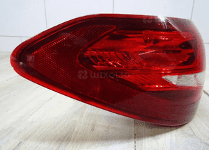 Lampa lewy tył c-klasa kombi W205 A2059060557 llu 3