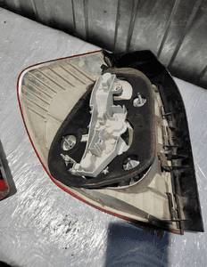 Bmw E87 lci lift lampa prawa tylna super stan 2