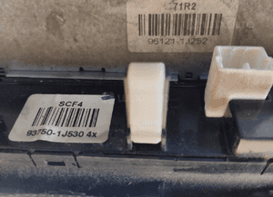 Radio radioodtwarzacz panel kratki hyundai I20 lift 96121-1J252 93750-1J530 4