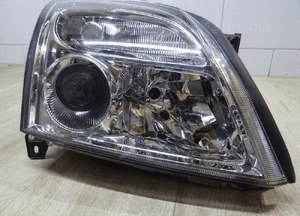 Lampa vectra c xenon prawa przód przednia 1EL008321-08 2