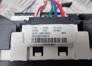 PANEL KLIMATYZACJI AUDI A1 8X0820045A 3