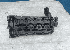 Land rover 3.6 TDV8 pokrywa zaworów prawa 6H4Q-9424-HC 2