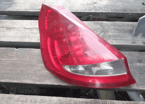 Tyl tylna lampa lewa ford fiesta MK7 1