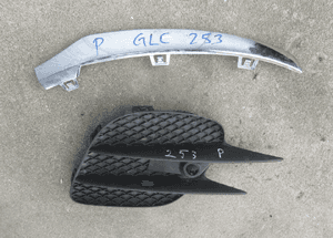 MERCEDES GLC  253 AMG WLOT KRATKA AMG listwa chrom prawa zderzaka