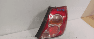 Tyl tylna lampa prawa toyota avensis T25 3