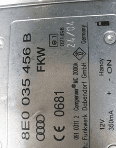 AUDI VW WZMACNIACZ ANTENY 8E0035456B 3