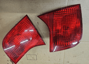 Audi A4 B7 Sedan lampa tył tylna prawa lewa w klapę 8E5945093A 8E5945094A 3
