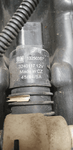 Zbiorniczek spryskiwaczy pompka Opel Zafira C 13260579 7