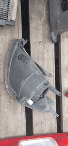 Przod przednia lampa prawa ford fiesta MK6 5