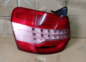 Lampa lewy tył tylna lewa Citroen C5 III Sedan 9681063880 1