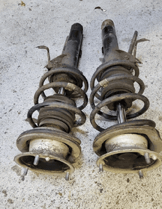 MCPERSON AMORTYZATOR SPRĘŻYNA przód lewy prawy BMW 2,0 benzyna 118i E87 3