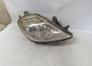 Lampa przednia prawa przód prawo citroen C8 2