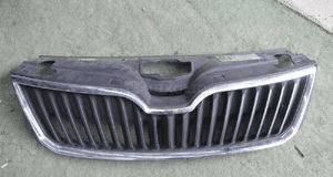 Skoda rapid grill atrapa