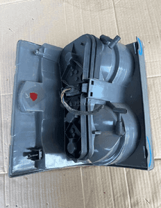 Lampa tylna prawa Range Rover 3 III LM L322 2005-09 2