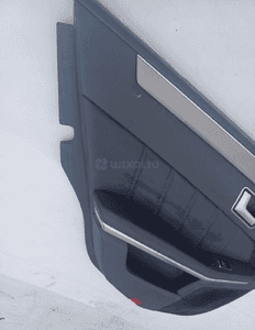Mercedes W212 e-klasa tapicerka boczek drzwi lewy tył skóra 2