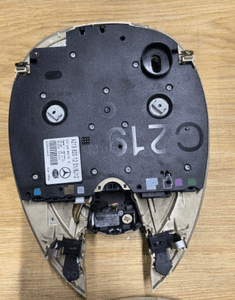 Mercedes e 211  CLS 219 lampka podsufitki sufitowa szyberdach beż beżowa 3