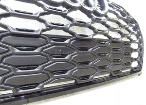 Atrapa GRILL AUDI Q3 83A S-LINE 83F853651 A B C LLU 8