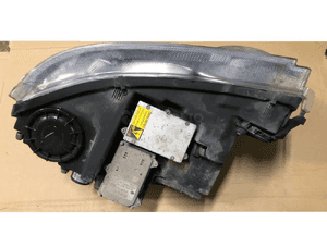 Lampa przednia prawa RHD anglik XBC501763 Range Rover Sport L320 2005-09 2