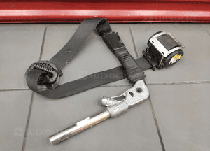 Bmw E60 E61 czarny pas prawy przód napinacz sprawny ładny oryginał 1