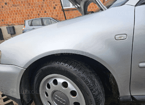 Audi A3 lift 8L błotnik przód przedni prawy  LY7W 4