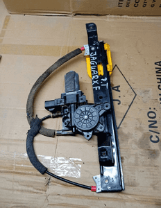 Mechanizm podnośnik szyby prawy tył Jaguar XF X250 8X23F27000AC 2