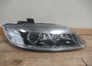 Lampa przednia przód prawa audi Q7 xenon 2005- 1