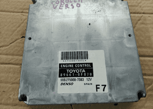 Toyota Corolla Verso Avensis T25 1.8 VVti sterownik komputer silnika  89661-0F070 05860 1