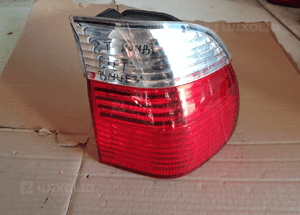 lampa prawa tył bmw e 39 kombi lift w błotnik 1