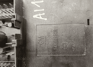 SKRZYNKA BEZPIECZNIKÓW PRZEKAŹNIKÓW INSIGNIA A 13275874 13222782 4