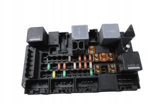 JAGUAR XJ X351 MODUŁ SKRZYNKA PUSZKA BEZPIECZNIKÓW 7