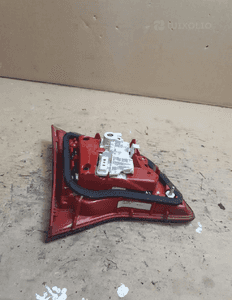 Lampa prawa tył w klapę opel meriva b 4
