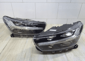 Volvo XC40 2018 LEWA strona Lampa przednia przód LLU 31655635 1