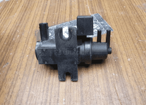 Zawór 7805391 7810831 Zaworek Czujnik Podcisnienia Diesel 2.0 3.0 D BMW E87 E90 E60 F10 X5 7