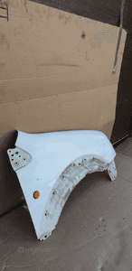Błotnik prawy przód przedni Ford Transit Connect 4