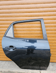 toyota auris I 07-12 drzwi prawe tylne 1H2 2