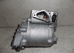 Volvo XC40 1.5 plug-in hybrid silnik elektryczny 32257268 5