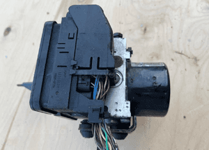 POMPA ABS 7W93-2C405 Jaguar XJ X350 X358 2