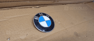Znaczek emblemat logo przód BMW M5 G30 F90 8132375 2