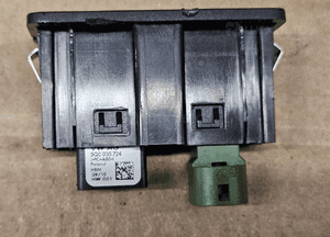 VW Passat B8 gniazdo USB 5Q0035724 2