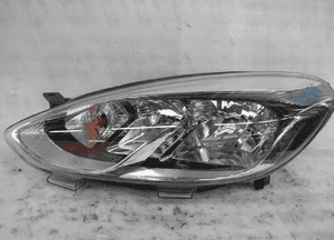Ford fiesta MK8 idealna lampa przednia lewa 2