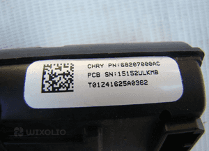 Przycisk start stop Jeep Grand Cherokee Wk2 68207000AC 2