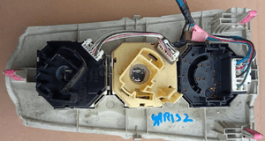 Toyota Yaris II  06-11 panel sterowania nawiewu 2