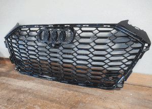 Grill gril atrapa audi RS4 B9 8W0853651BF 8W0853651BG 2017- 2
